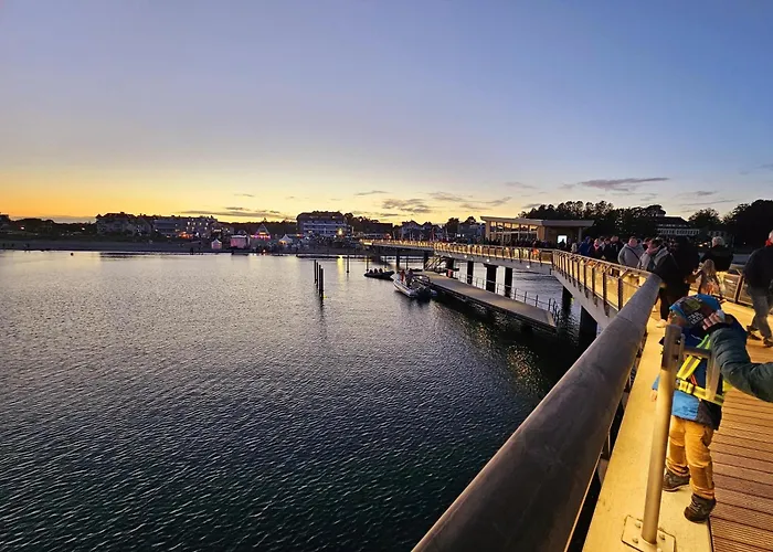 Strandschloesschen Utkiek * Haffkrug